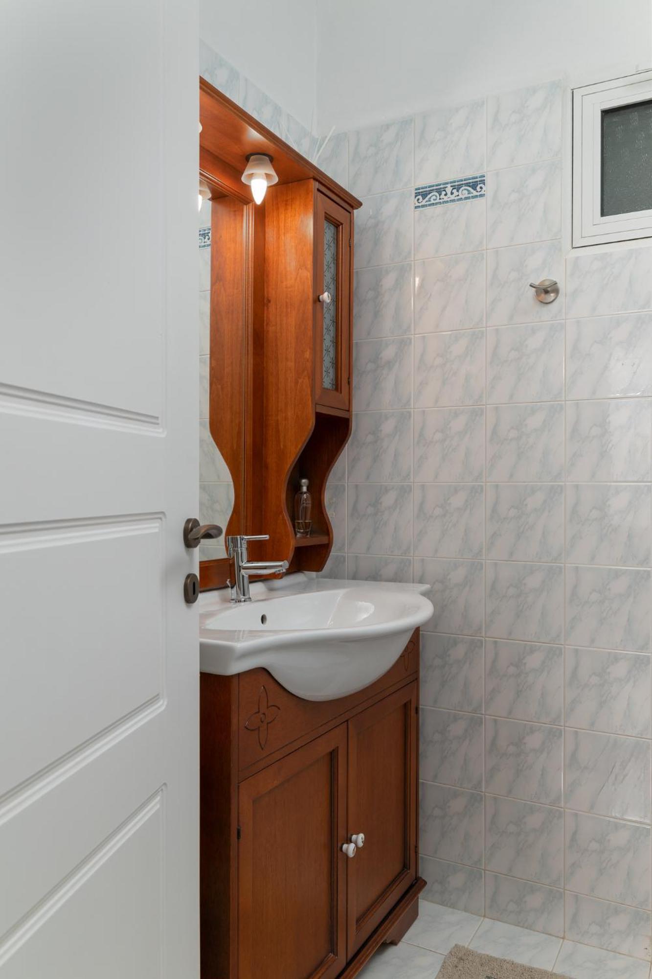 Domelia'S Luxury Apartments Near Airport & Beach Луца Экстерьер фото
